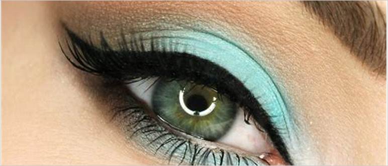 Green and blue eyeshadow